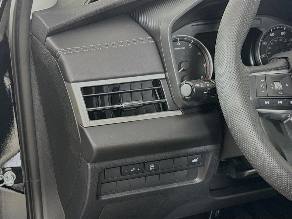 2026 Mitsubishi Outlander - Image 10 of 21