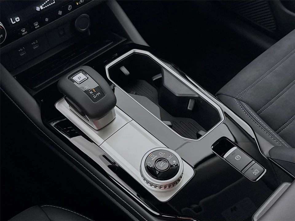 2026 Mitsubishi Outlander - Image 16 of 21