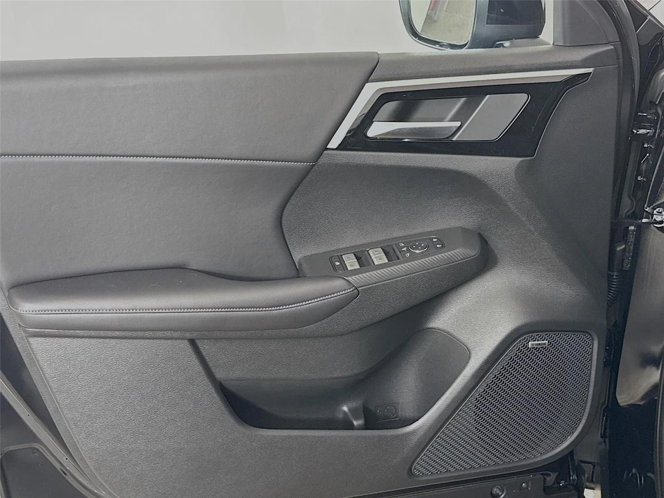 2026 Mitsubishi Outlander - Image 17 of 21