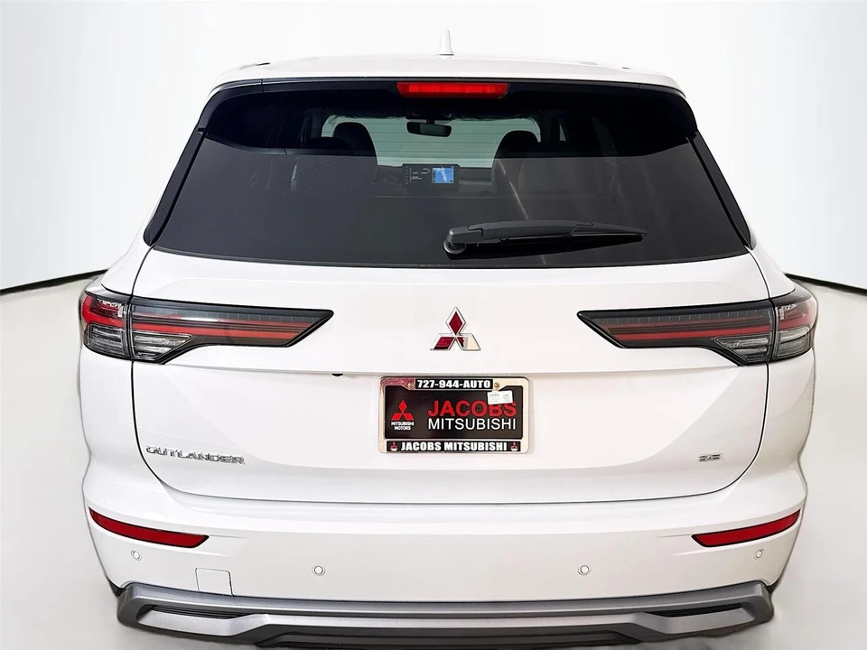 2026 Mitsubishi Outlander - Image 6 of 21