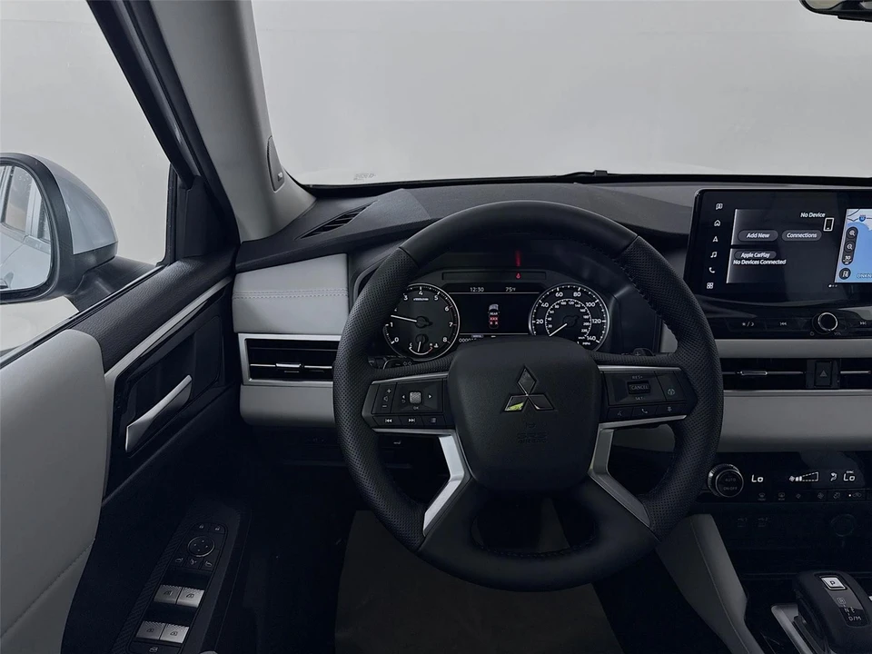 2026 Mitsubishi Outlander - Image 20 of 21