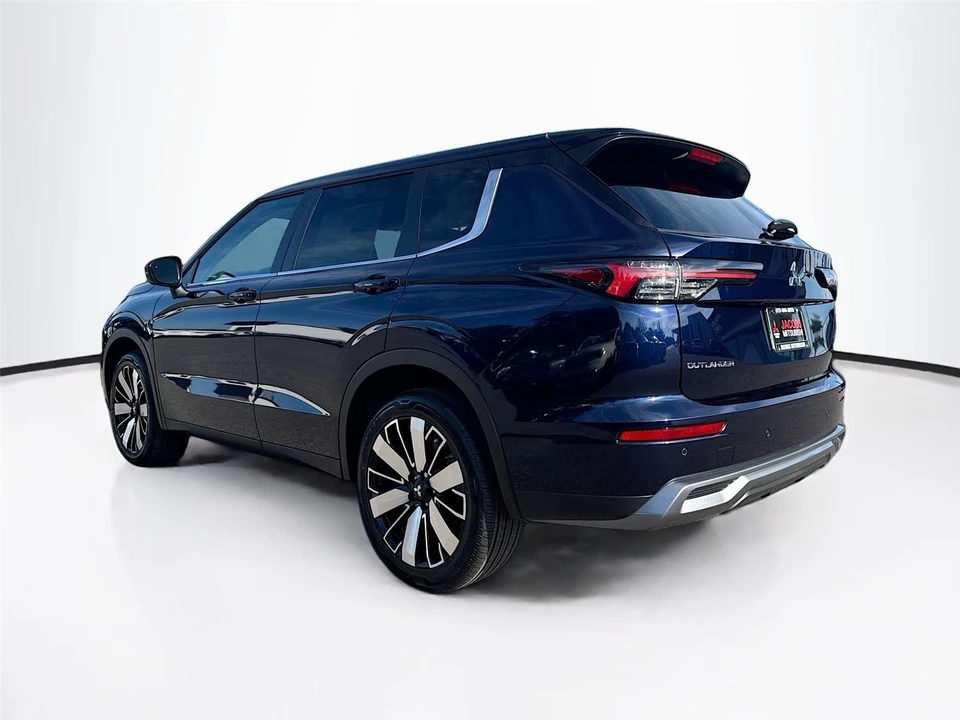 2026 Mitsubishi Outlander - Image 4 of 21