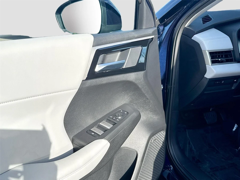2026 Mitsubishi Outlander - Image 15 of 21