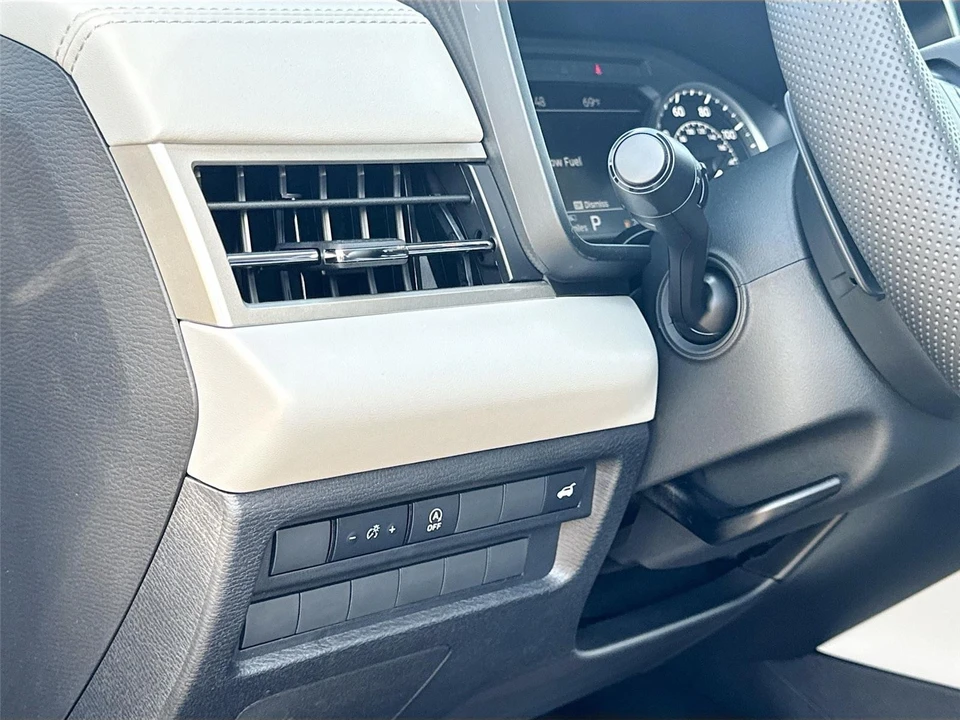 2026 Mitsubishi Outlander - Image 9 of 21