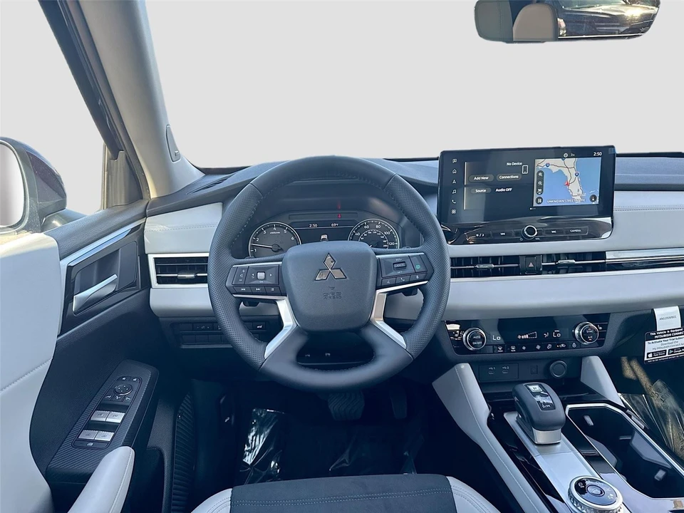 2026 Mitsubishi Outlander - Image 19 of 21