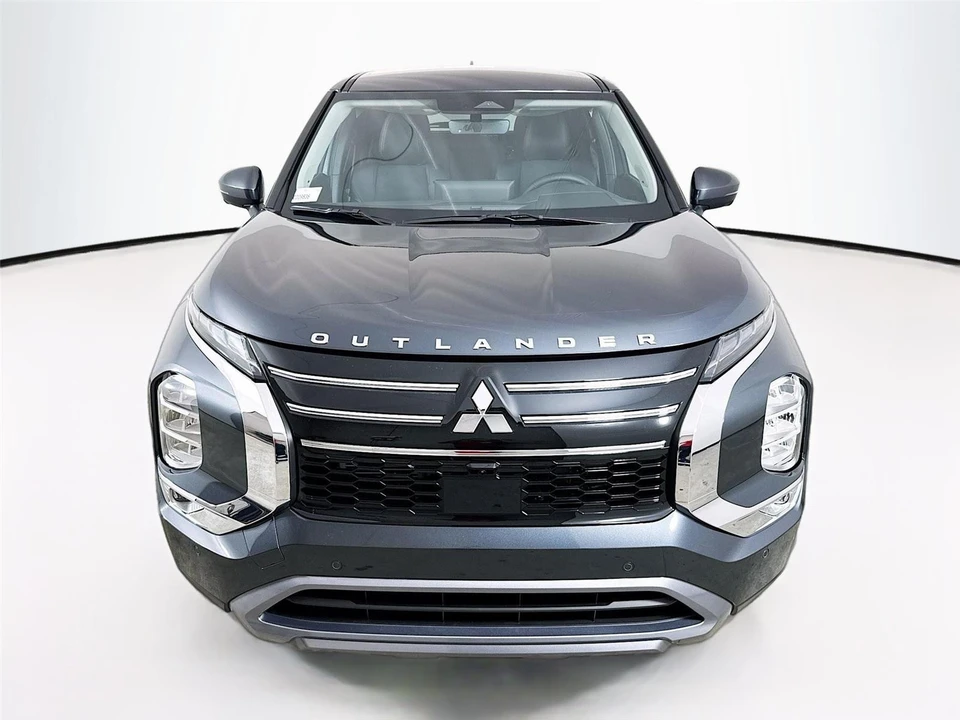 2026 Mitsubishi Outlander - Image 2 of 21