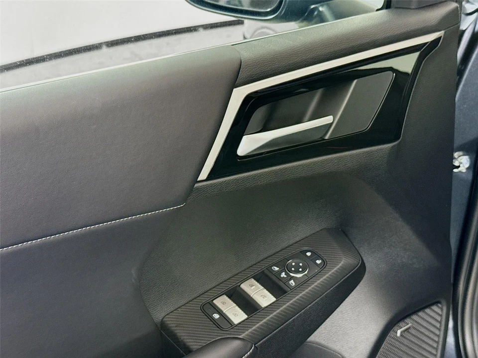 2026 Mitsubishi Outlander - Image 17 of 21