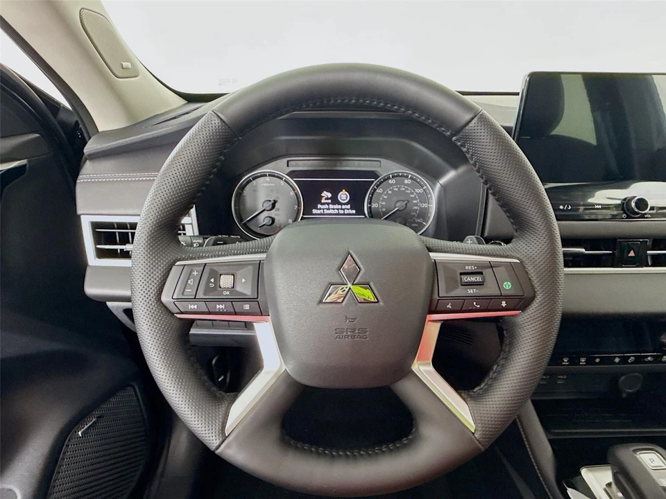 2026 Mitsubishi Outlander - Image 4 of 21