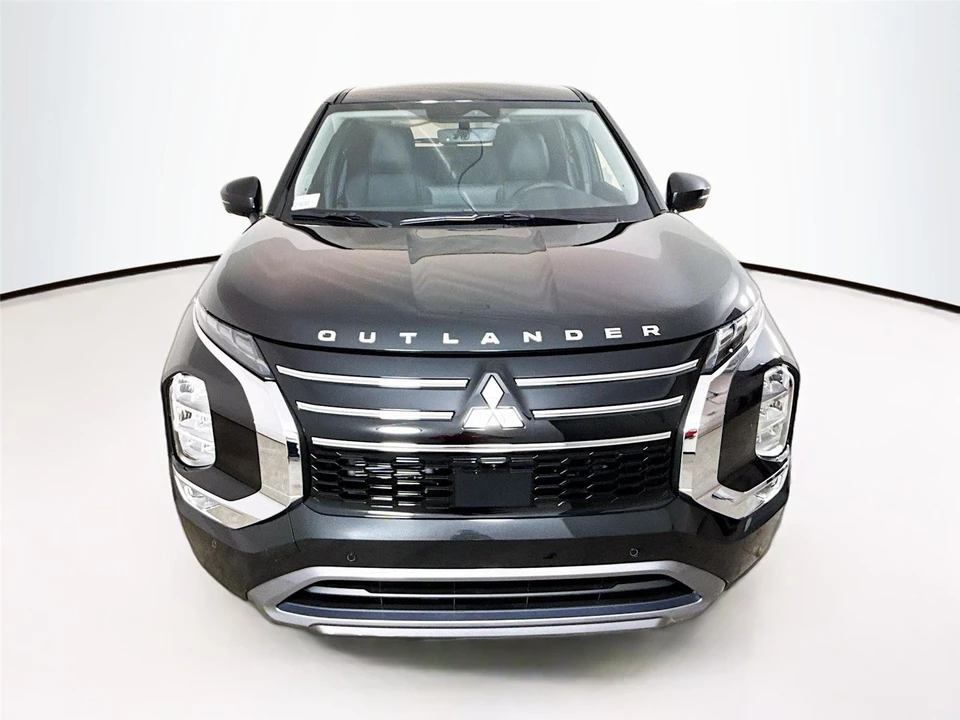 2026 Mitsubishi Outlander - Image 2 of 21