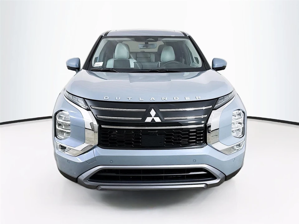 2026 Mitsubishi Outlander - Image 3 of 21