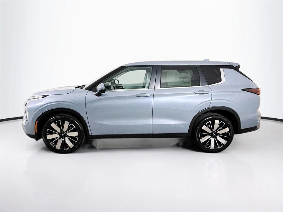 2026 Mitsubishi Outlander - Image 4 of 21