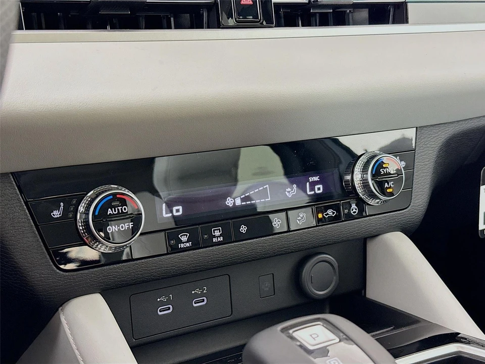 2026 Mitsubishi Outlander - Image 15 of 21