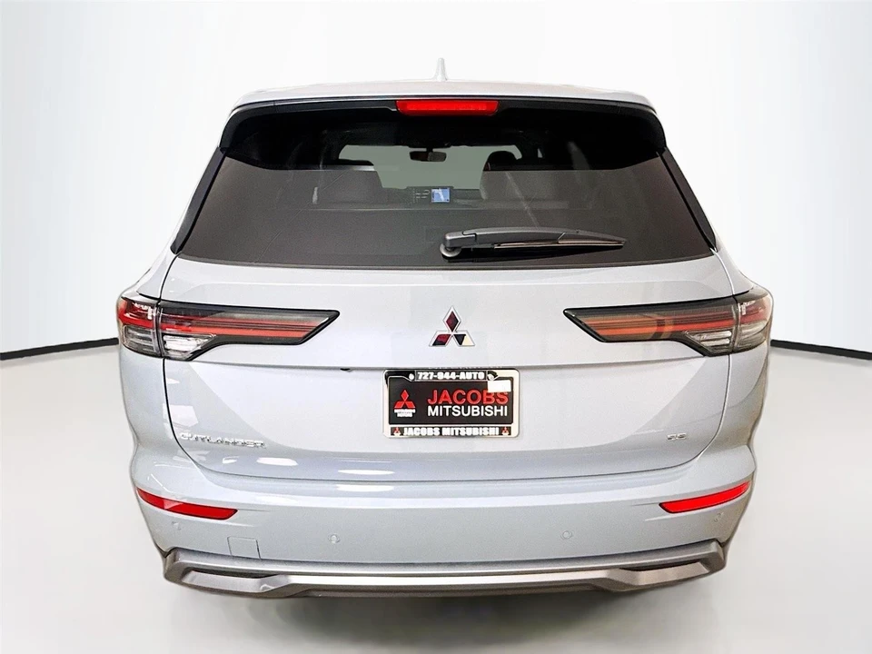 2026 Mitsubishi Outlander - Image 6 of 21