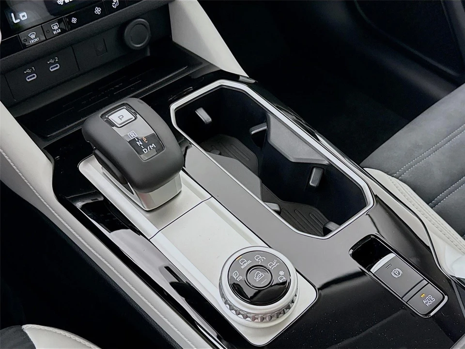2026 Mitsubishi Outlander - Image 16 of 21