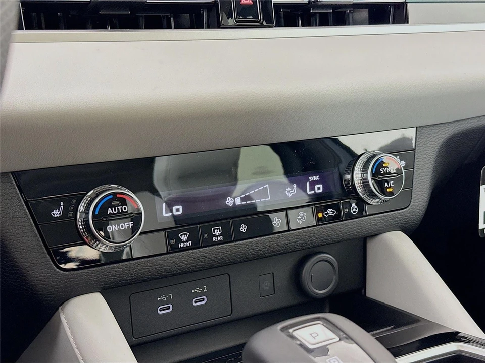 2026 Mitsubishi Outlander - Image 15 of 21