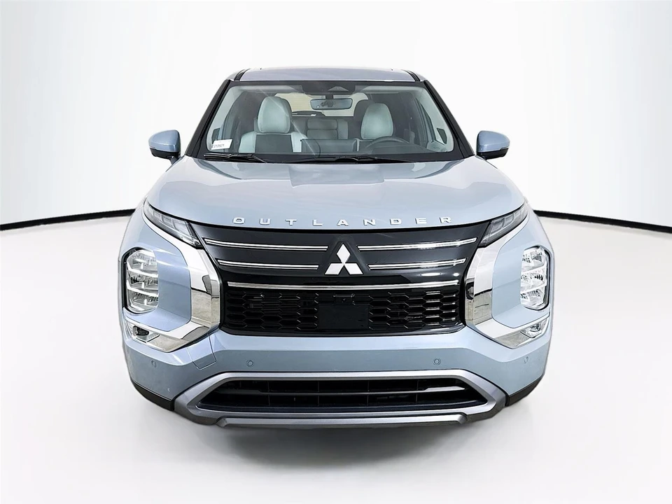 2026 Mitsubishi Outlander - Image 2 of 21