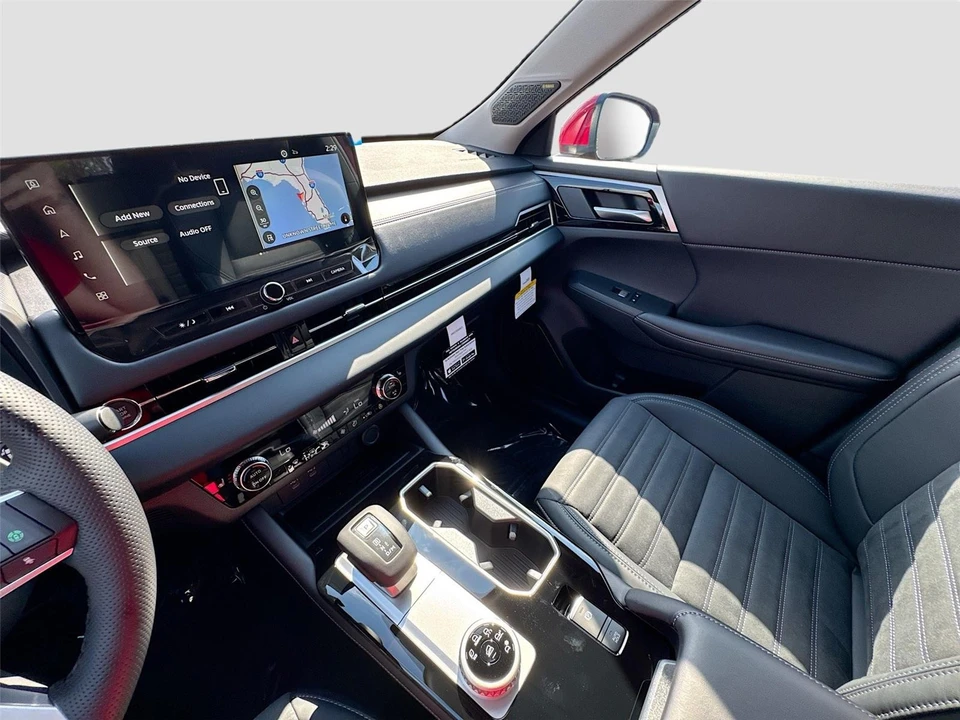 2026 Mitsubishi Outlander - Image 8 of 21