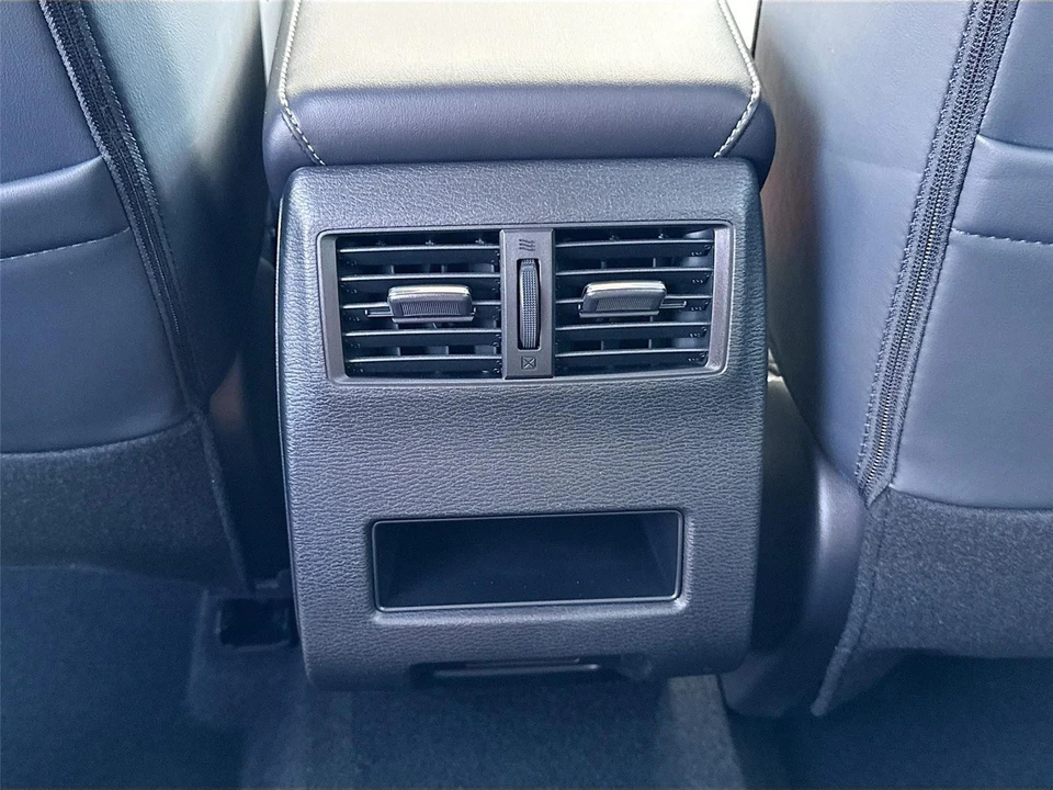 2026 Mitsubishi Outlander - Image 19 of 21