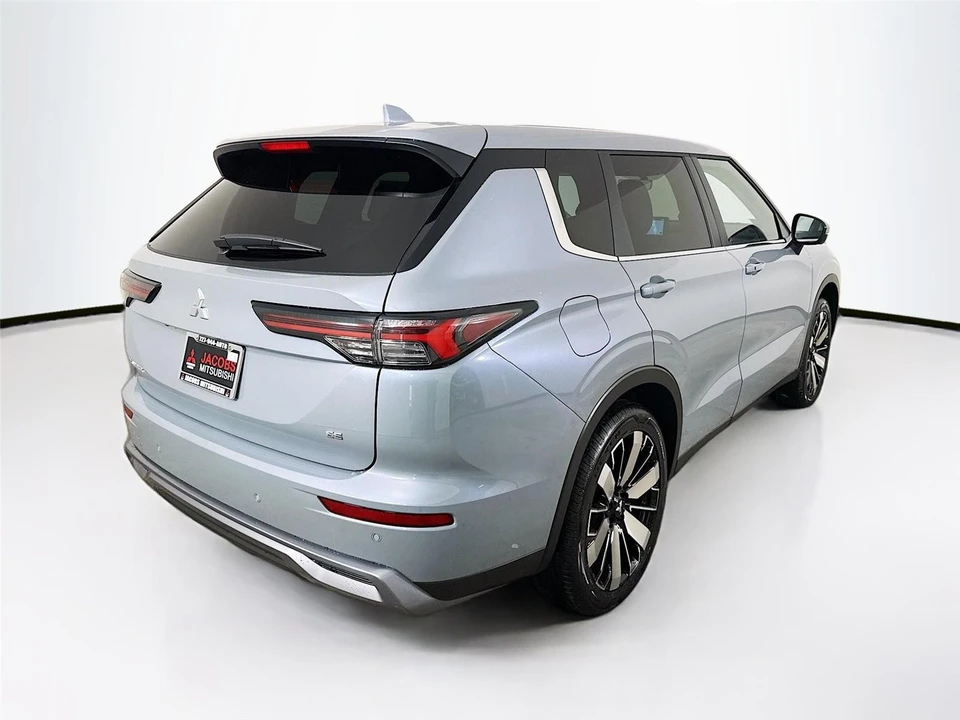 2026 Mitsubishi Outlander - Image 7 of 21