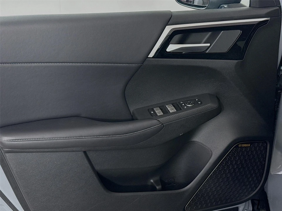 2026 Mitsubishi Outlander - Image 17 of 21