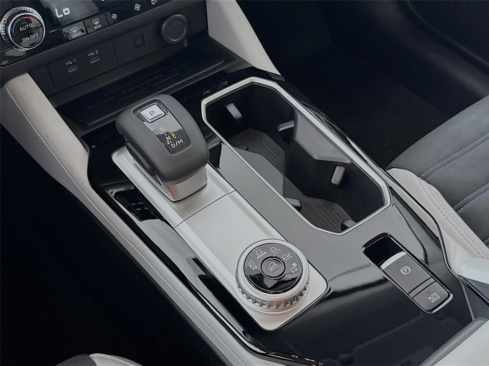 2026 Mitsubishi Outlander - Image 16 of 21
