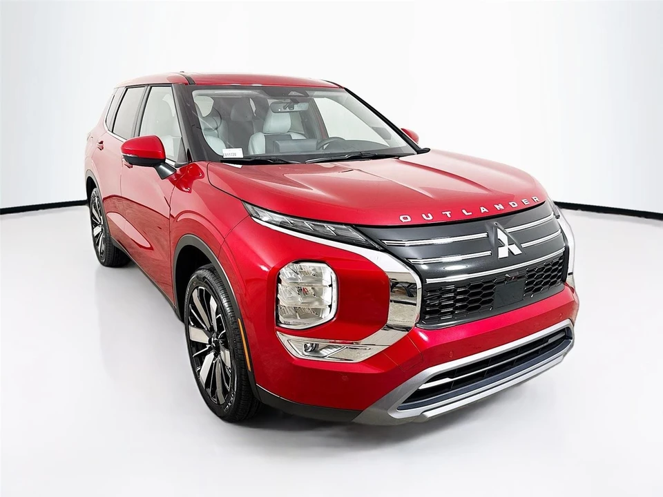 2026 Mitsubishi Outlander - Image 2 of 21