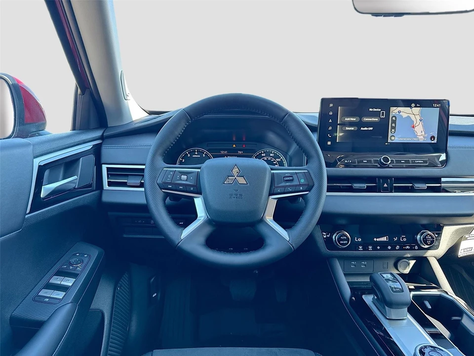 2026 Mitsubishi Outlander - Image 20 of 21