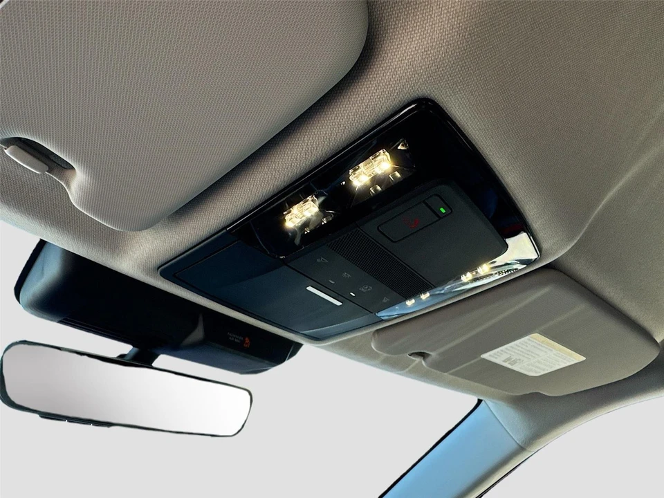 2026 Mitsubishi Outlander - Image 14 of 21