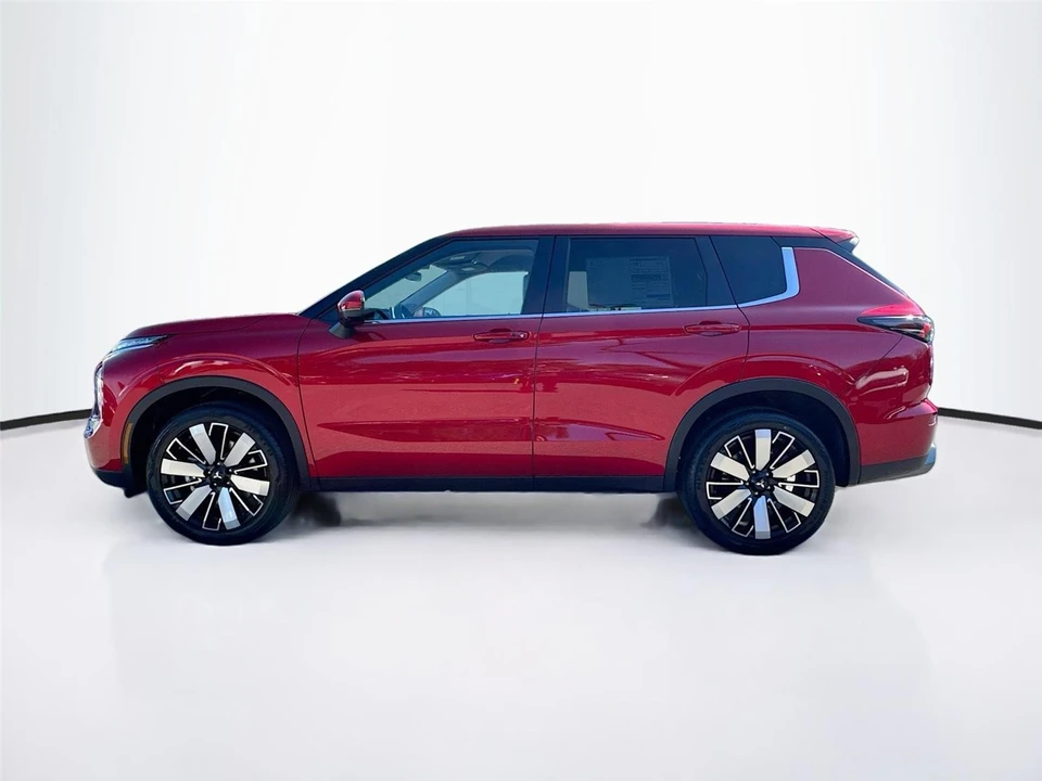 2026 Mitsubishi Outlander - Image 4 of 21