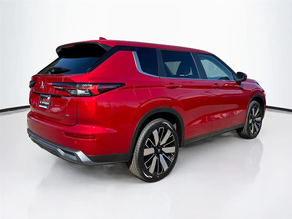 2026 Mitsubishi Outlander - Image 7 of 21