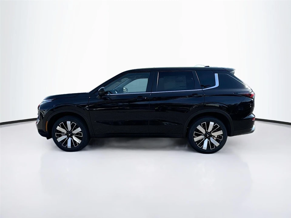 2026 Mitsubishi Outlander - Image 4 of 21