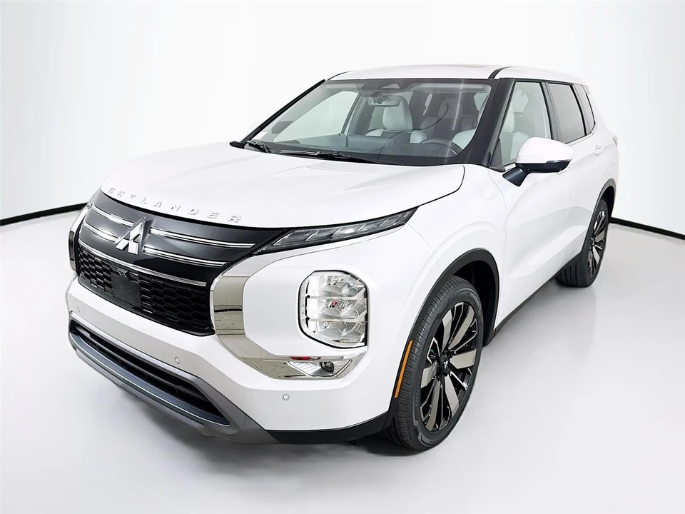 2026 Mitsubishi Outlander - Image 3 of 21
