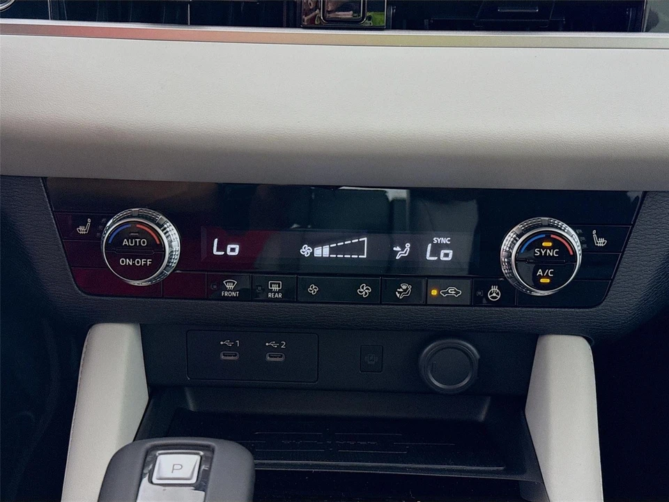 2026 Mitsubishi Outlander - Image 15 of 21