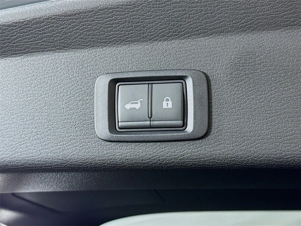 2026 Mitsubishi Outlander - Image 18 of 21