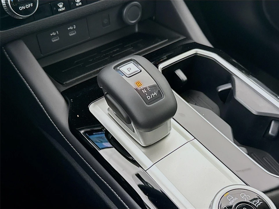 2026 Mitsubishi Outlander - Image 14 of 21