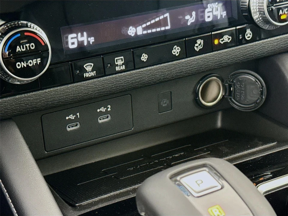 2026 Mitsubishi Outlander - Image 15 of 21