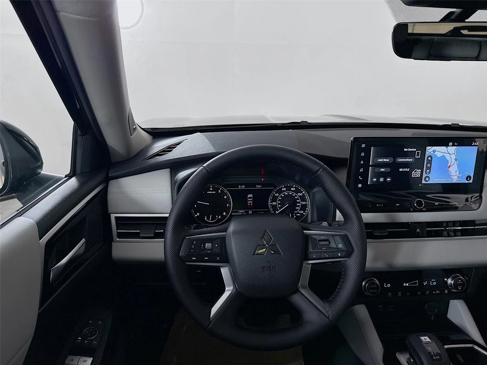 2026 Mitsubishi Outlander - Image 19 of 21
