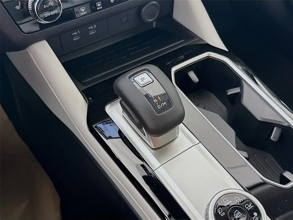 2026 Mitsubishi Outlander - Image 14 of 21