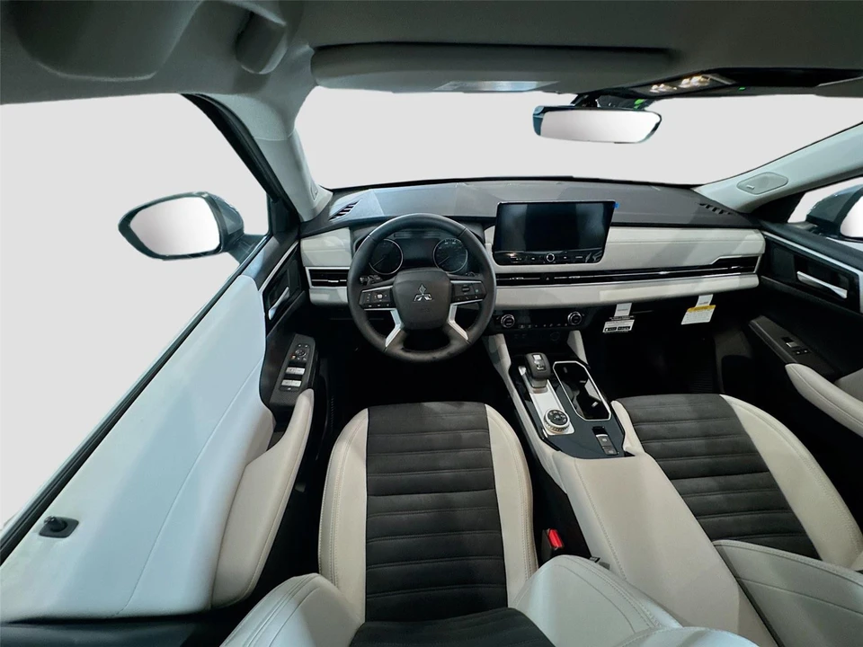 2026 Mitsubishi Outlander - Image 3 of 21