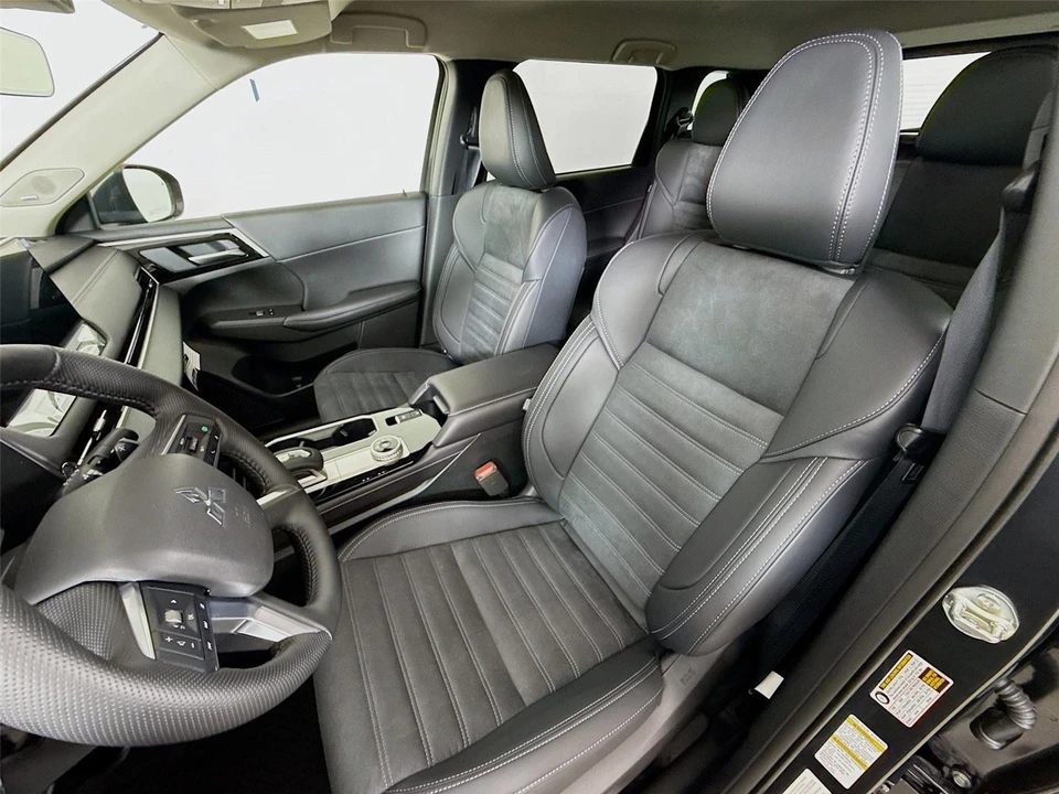 2026 Mitsubishi Outlander - Image 21 of 21