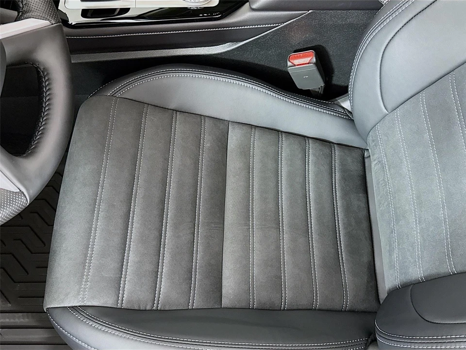 2026 Mitsubishi Outlander - Image 20 of 21