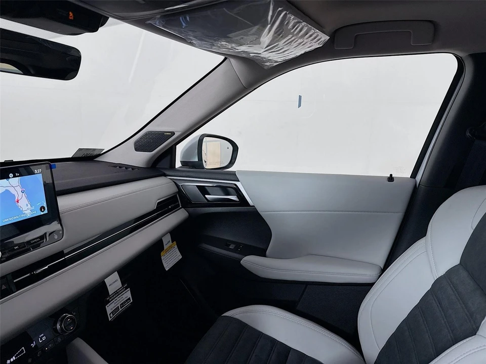 2026 Mitsubishi Outlander - Image 21 of 21