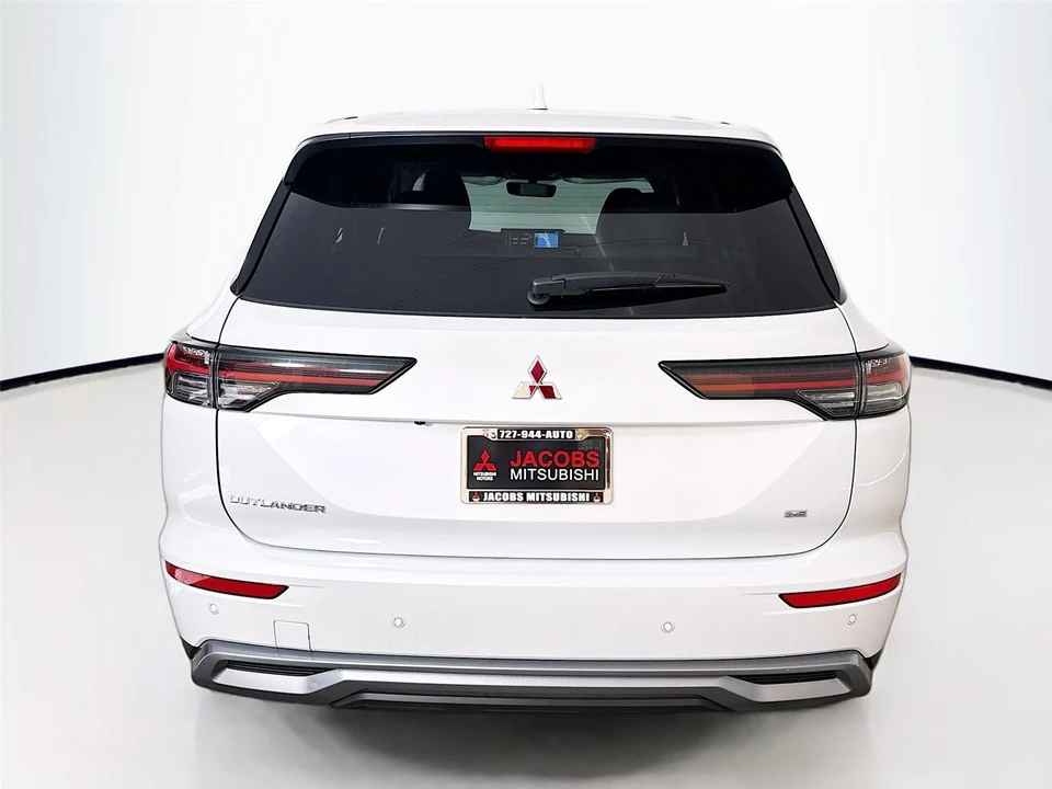 2026 Mitsubishi Outlander - Image 5 of 21