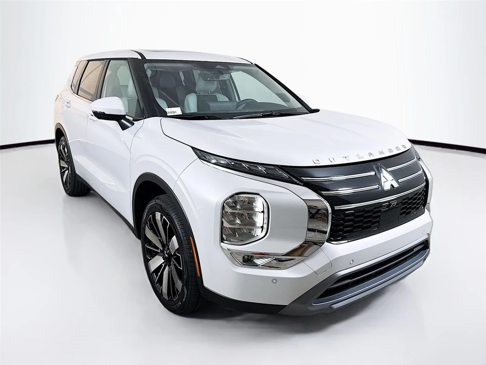 2026 Mitsubishi Outlander - Image 5 of 21