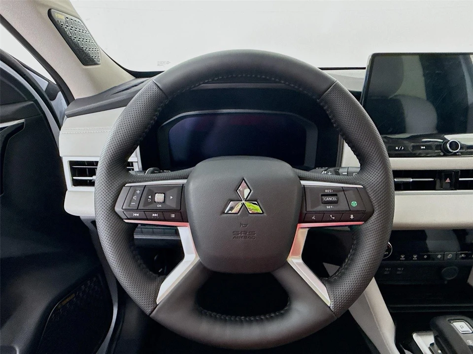 2026 Mitsubishi Outlander - Image 10 of 21