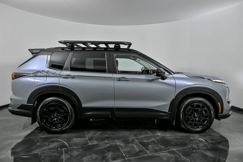 2026 Mitsubishi Outlander - Image 10 of 21