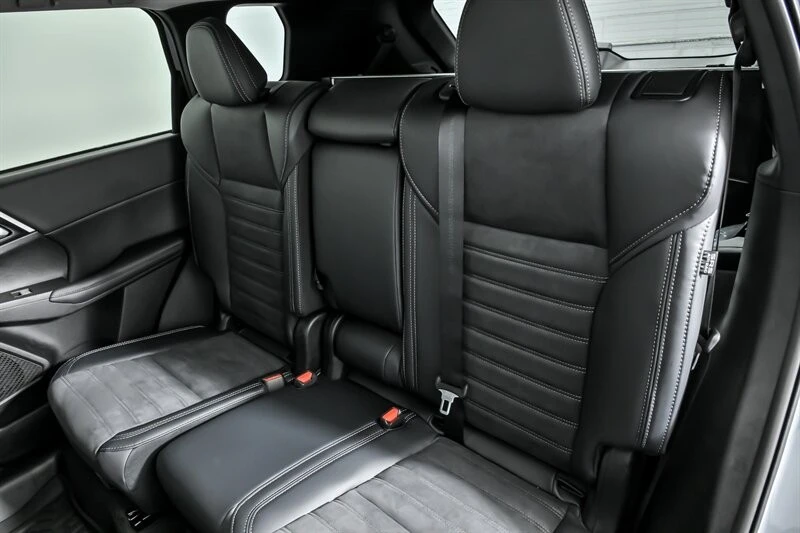 2026 Mitsubishi Outlander - Image 16 of 21