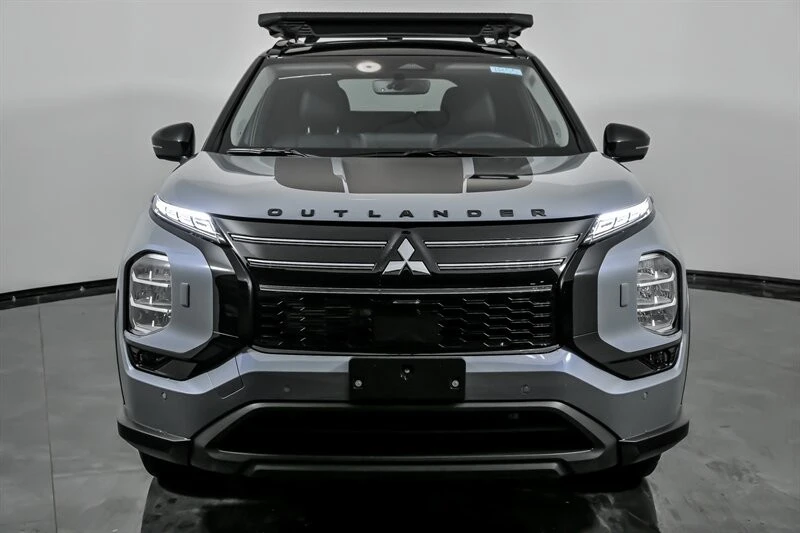 2026 Mitsubishi Outlander - Image 4 of 21