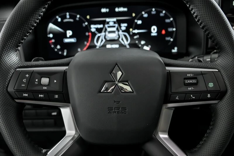 2026 Mitsubishi Outlander - Image 17 of 23