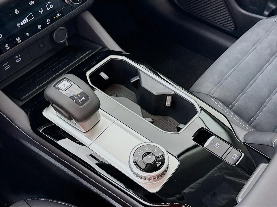 2026 Mitsubishi Outlander - Image 15 of 21